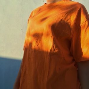 oversized bright orange tee